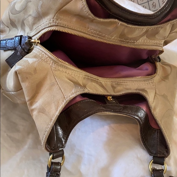 Coach Soho Lynn Hobo Bag - Picture 2 of 5